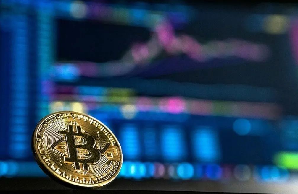 Инвестиции в биткоин: стоит ли покупать BTC для долгосрока?
